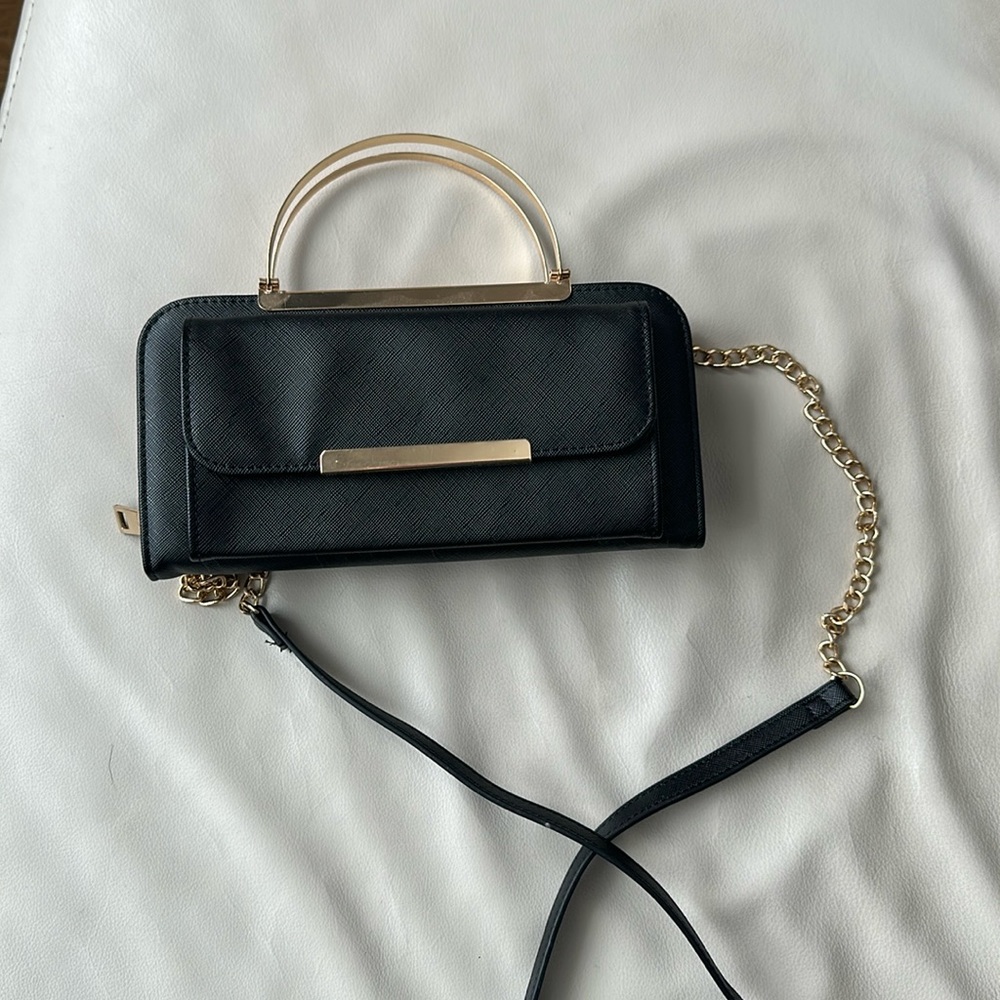 Black and gold purse